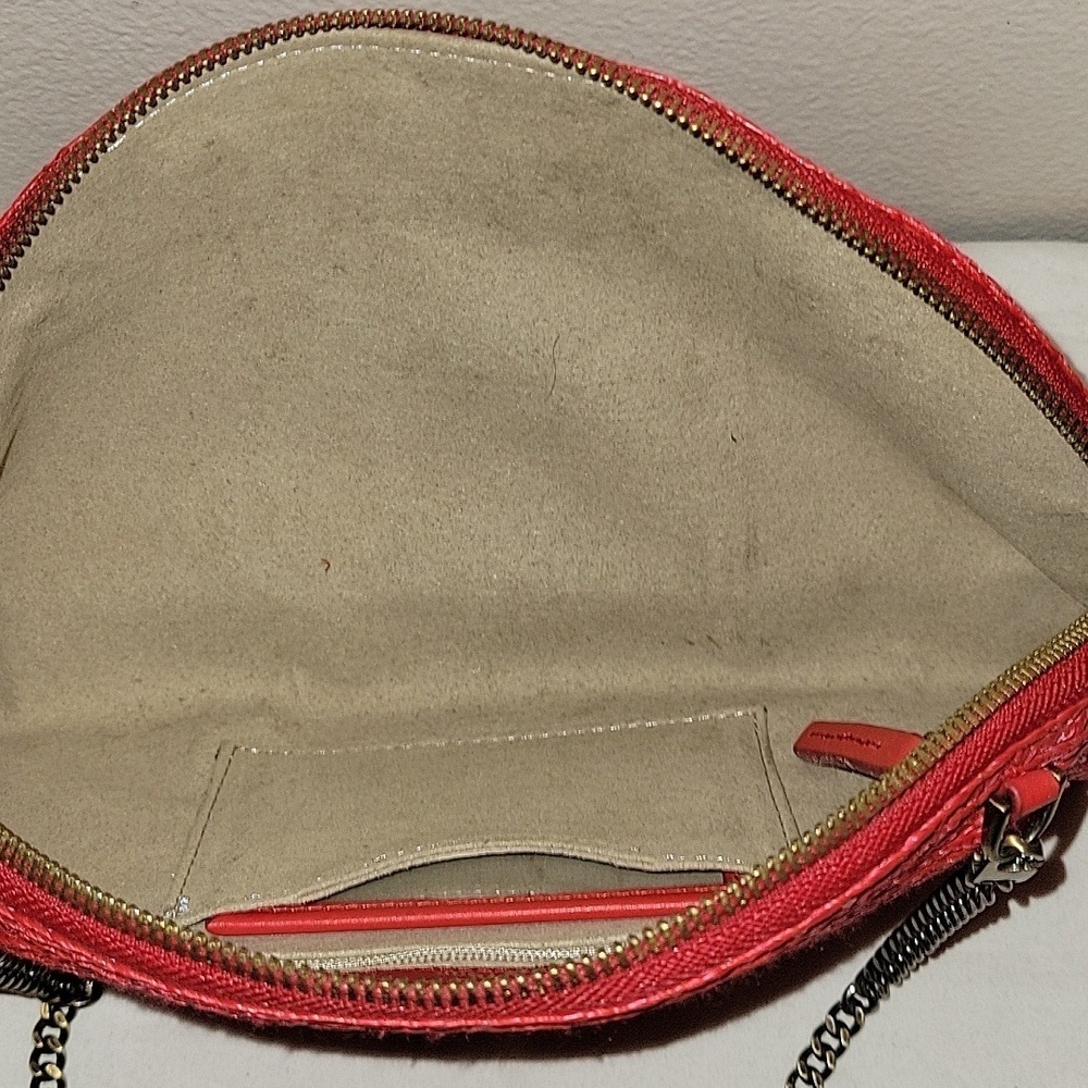 Eric Javits Red Straw Beaded Shoulder Bag - Picture 9 of 11